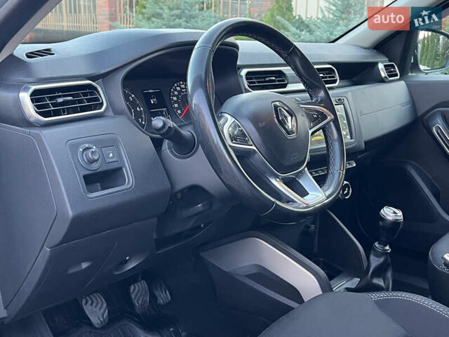 Серый Рено Дастер, объемом двигателя 1.5 л и пробегом 156 тыс. км за 16900 $, фото 69 на Automoto.ua