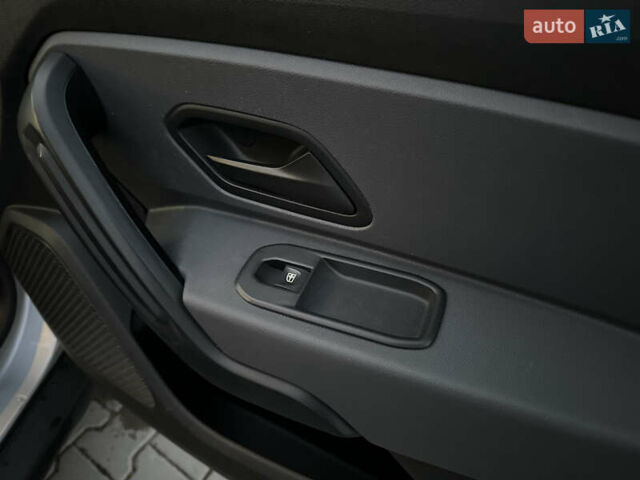 Серый Рено Дастер, объемом двигателя 1.46 л и пробегом 200 тыс. км за 14200 $, фото 31 на Automoto.ua