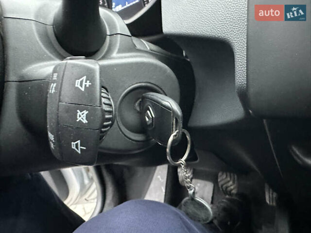 Серый Рено Дастер, объемом двигателя 1.46 л и пробегом 185 тыс. км за 14000 $, фото 47 на Automoto.ua