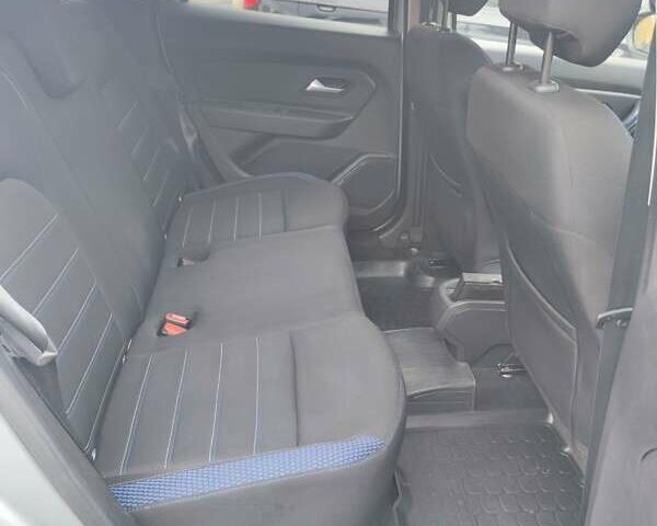 Сірий Рено Дастер, об'ємом двигуна 1.6 л та пробігом 177 тис. км за 12500 $, фото 8 на Automoto.ua