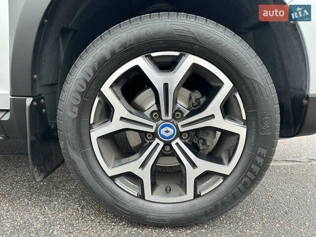 Сірий Рено Дастер, об'ємом двигуна 1.46 л та пробігом 88 тис. км за 18950 $, фото 12 на Automoto.ua