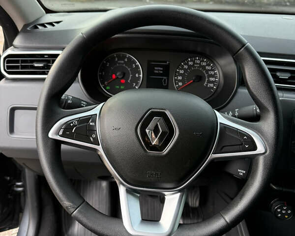 Серый Рено Дастер, объемом двигателя 1.5 л и пробегом 58 тыс. км за 15500 $, фото 9 на Automoto.ua