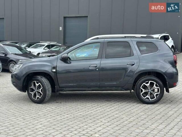 Серый Рено Дастер, объемом двигателя 1.6 л и пробегом 38 тыс. км за 14690 $, фото 5 на Automoto.ua