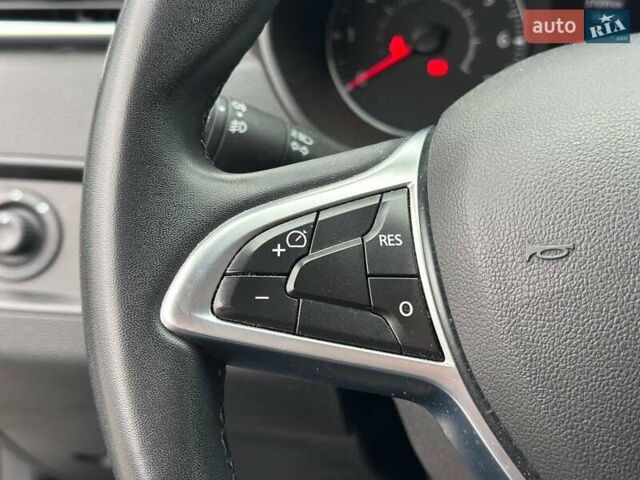 Серый Рено Дастер, объемом двигателя 1.6 л и пробегом 38 тыс. км за 14690 $, фото 22 на Automoto.ua