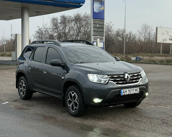 Серый Рено Дастер, объемом двигателя 1.5 л и пробегом 58 тыс. км за 15500 $, фото 4 на Automoto.ua