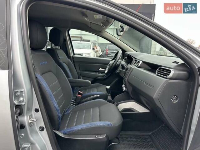 Сірий Рено Дастер, об'ємом двигуна 1.46 л та пробігом 88 тис. км за 18950 $, фото 28 на Automoto.ua