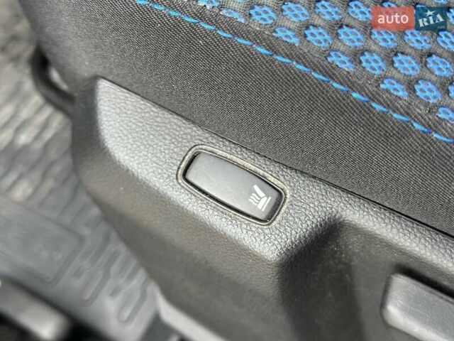 Серый Рено Дастер, объемом двигателя 1.6 л и пробегом 38 тыс. км за 14690 $, фото 17 на Automoto.ua