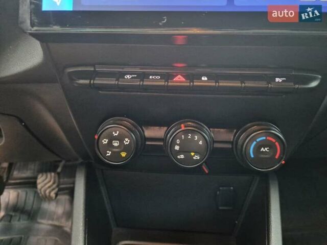 Сірий Рено Дастер, об'ємом двигуна 1.46 л та пробігом 84 тис. км за 19000 $, фото 12 на Automoto.ua