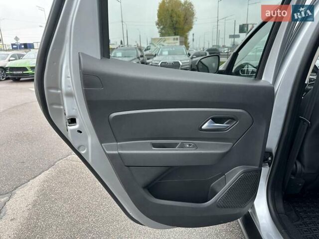 Сірий Рено Дастер, об'ємом двигуна 1.46 л та пробігом 88 тис. км за 18950 $, фото 30 на Automoto.ua