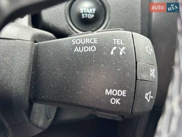 Серый Рено Дастер, объемом двигателя 1.6 л и пробегом 38 тыс. км за 14690 $, фото 26 на Automoto.ua