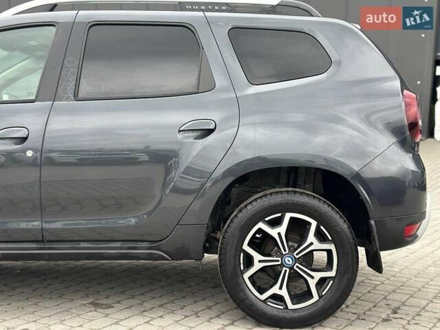 Серый Рено Дастер, объемом двигателя 1.6 л и пробегом 38 тыс. км за 14690 $, фото 6 на Automoto.ua