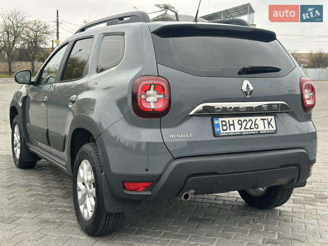 Серый Рено Дастер, объемом двигателя 1.6 л и пробегом 20 тыс. км за 19400 $, фото 5 на Automoto.ua