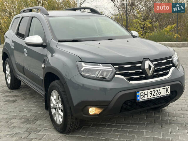 Серый Рено Дастер, объемом двигателя 1.6 л и пробегом 20 тыс. км за 19400 $, фото 12 на Automoto.ua