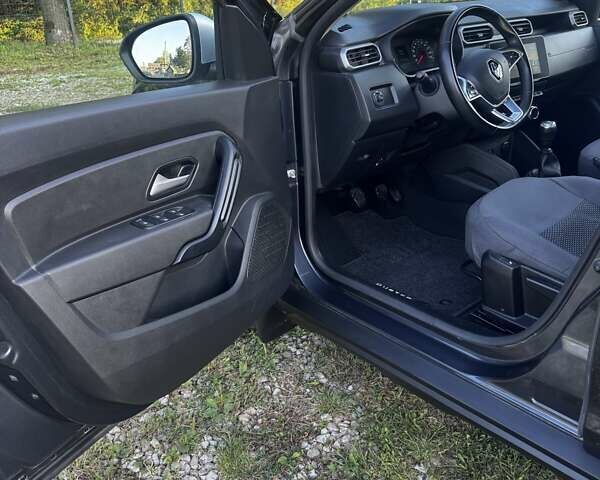 Рено Дастер 2022 в Ивано-Франковске на Automoto.ua Серый Рено Дастер, объемом двигателя 1.6 л и пробегом 49 тыс. км за 20999 $, фото 4 на Automoto.ua