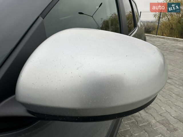 Серый Рено Дастер, объемом двигателя 1.6 л и пробегом 20 тыс. км за 19400 $, фото 23 на Automoto.ua