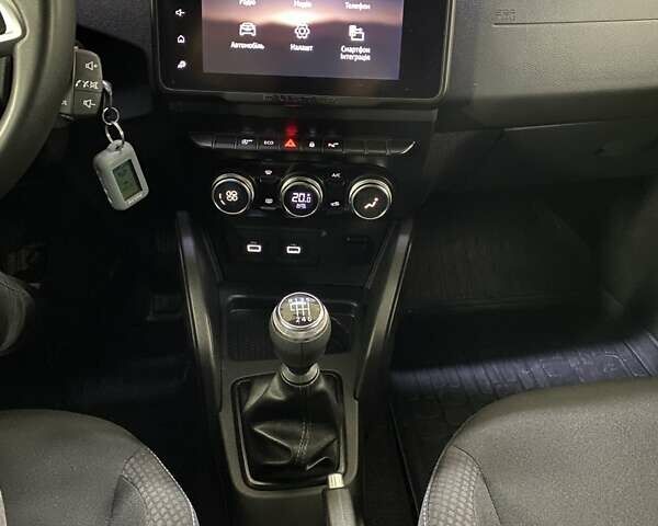 Рено Дастер 2022 в Умани на Automoto.ua Серый Рено Дастер, объемом двигателя 1.6 л и пробегом 69 тыс. км за 19999 $, фото 35 на Automoto.ua