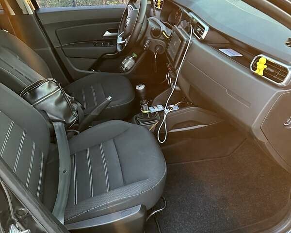 Сірий Рено Дастер, об'ємом двигуна 1.5 л та пробігом 130 тис. км за 17500 $, фото 6 на Automoto.ua