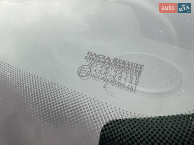 Серый Рено Дастер, объемом двигателя 1.6 л и пробегом 20 тыс. км за 19400 $, фото 22 на Automoto.ua