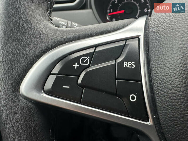 Серый Рено Дастер, объемом двигателя 1.6 л и пробегом 20 тыс. км за 19400 $, фото 42 на Automoto.ua