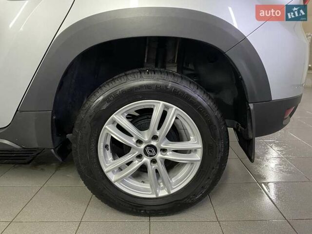 Рено Дастер 2022 в Умани на Automoto.ua Серый Рено Дастер, объемом двигателя 1.6 л и пробегом 69 тыс. км за 19999 $, фото 17 на Automoto.ua