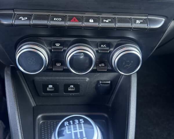 Рено Дастер 2022 в Ивано-Франковске на Automoto.ua Серый Рено Дастер, объемом двигателя 1.6 л и пробегом 49 тыс. км за 20999 $, фото 7 на Automoto.ua