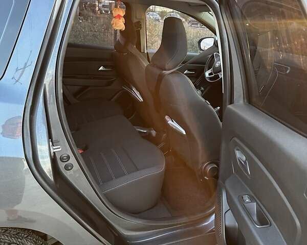 Сірий Рено Дастер, об'ємом двигуна 1.5 л та пробігом 130 тис. км за 17500 $, фото 7 на Automoto.ua