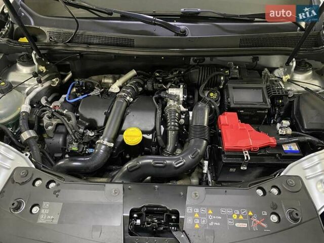Рено Дастер 2022 в Умани на Automoto.ua Серый Рено Дастер, объемом двигателя 1.6 л и пробегом 69 тыс. км за 19999 $, фото 19 на Automoto.ua