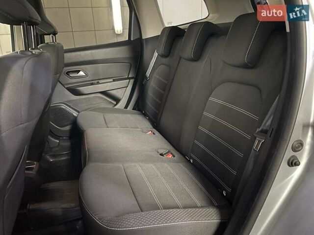 Рено Дастер 2022 в Умани на Automoto.ua Серый Рено Дастер, объемом двигателя 1.6 л и пробегом 69 тыс. км за 19999 $, фото 23 на Automoto.ua