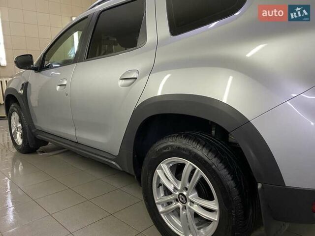 Рено Дастер 2022 в Умани на Automoto.ua Серый Рено Дастер, объемом двигателя 1.6 л и пробегом 69 тыс. км за 19999 $, фото 15 на Automoto.ua