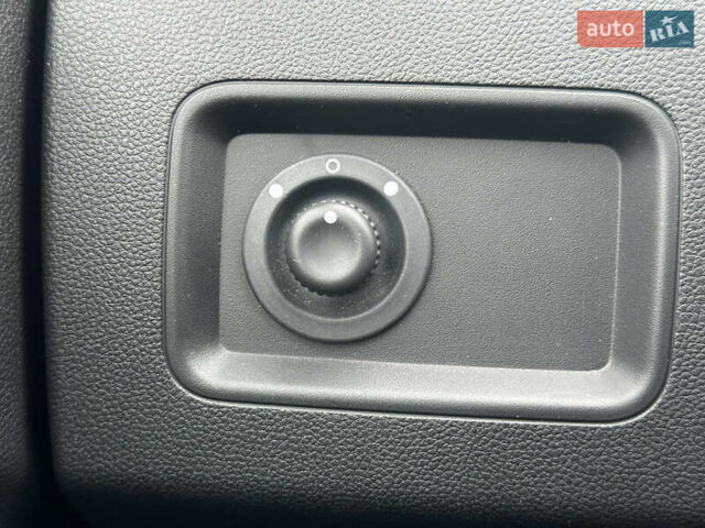 Серый Рено Дастер, объемом двигателя 1.6 л и пробегом 20 тыс. км за 19400 $, фото 44 на Automoto.ua