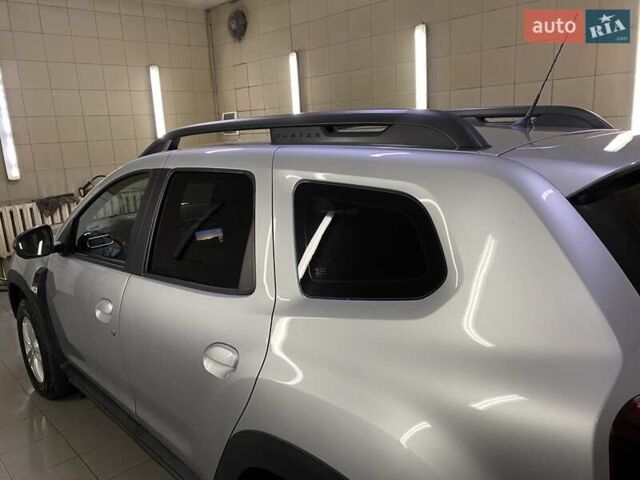 Рено Дастер 2022 в Умани на Automoto.ua Серый Рено Дастер, объемом двигателя 1.6 л и пробегом 69 тыс. км за 19999 $, фото 13 на Automoto.ua