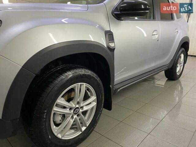 Рено Дастер 2022 в Умани на Automoto.ua Серый Рено Дастер, объемом двигателя 1.6 л и пробегом 69 тыс. км за 19999 $, фото 6 на Automoto.ua