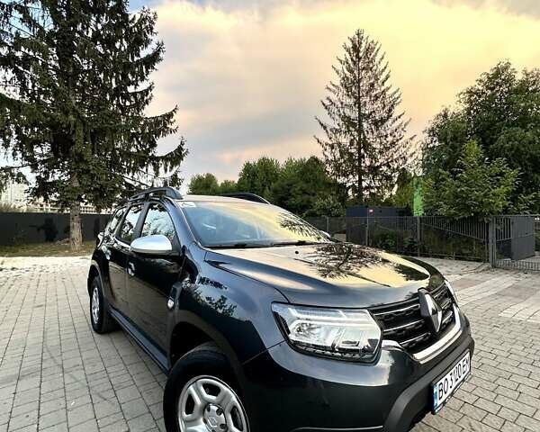 Серый Рено Дастер, объемом двигателя 1.6 л и пробегом 18 тыс. км за 16500 $, фото 4 на Automoto.ua