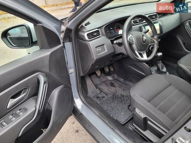 Серый Рено Дастер, объемом двигателя 1.6 л и пробегом 12 тыс. км за 18900 $, фото 15 на Automoto.ua