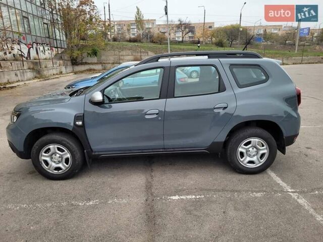 Серый Рено Дастер, объемом двигателя 1.6 л и пробегом 12 тыс. км за 18900 $, фото 3 на Automoto.ua