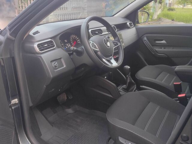 Серый Рено Дастер, объемом двигателя 1.5 л и пробегом 34 тыс. км за 20900 $, фото 12 на Automoto.ua