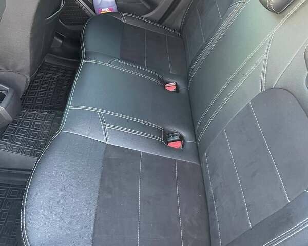 Серый Рено Дастер, объемом двигателя 1.46 л и пробегом 63 тыс. км за 23500 $, фото 5 на Automoto.ua