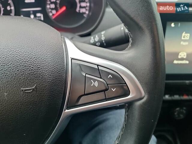 Серый Рено Дастер, объемом двигателя 1.46 л и пробегом 117 тыс. км за 19800 $, фото 23 на Automoto.ua