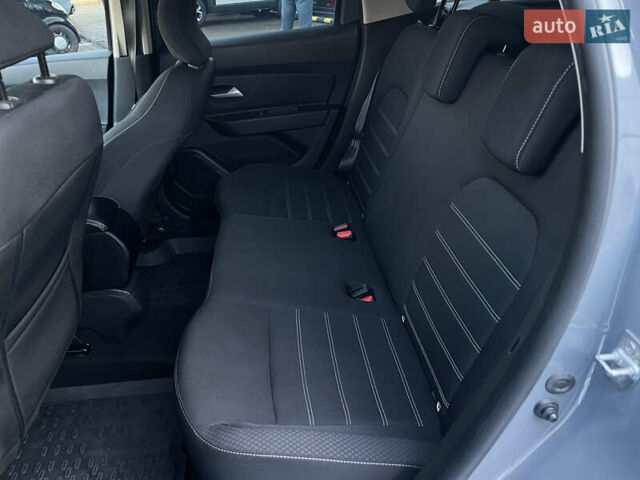 Серый Рено Дастер, объемом двигателя 1.5 л и пробегом 56 тыс. км за 18200 $, фото 8 на Automoto.ua