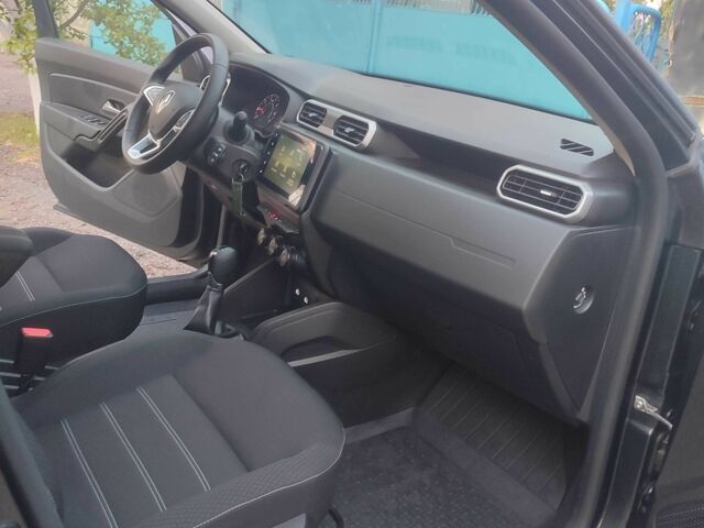 Серый Рено Дастер, объемом двигателя 1.5 л и пробегом 34 тыс. км за 20900 $, фото 13 на Automoto.ua