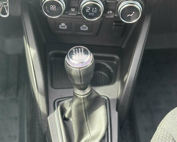 Серый Рено Дастер, объемом двигателя 1.46 л и пробегом 42 тыс. км за 20000 $, фото 11 на Automoto.ua