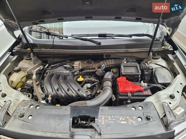 Серый Рено Дастер, объемом двигателя 1.6 л и пробегом 12 тыс. км за 18900 $, фото 5 на Automoto.ua