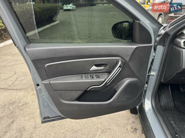 Серый Рено Дастер, объемом двигателя 1.5 л и пробегом 121 тыс. км за 19800 $, фото 13 на Automoto.ua