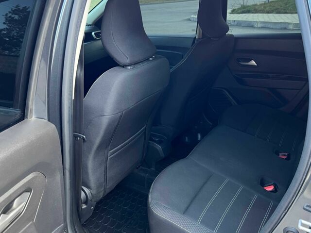 Сірий Рено Дастер, об'ємом двигуна 1.5 л та пробігом 98 тис. км за 22000 $, фото 8 на Automoto.ua