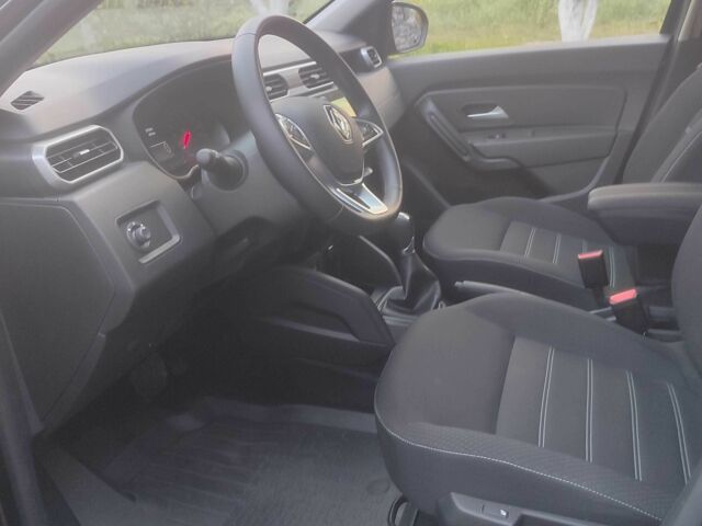 Серый Рено Дастер, объемом двигателя 1.5 л и пробегом 34 тыс. км за 20900 $, фото 5 на Automoto.ua