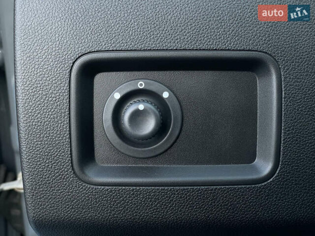 Серый Рено Дастер, объемом двигателя 1.5 л и пробегом 56 тыс. км за 18200 $, фото 14 на Automoto.ua
