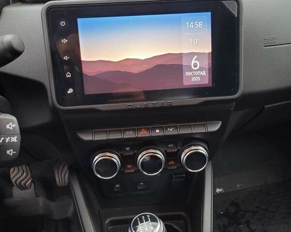 Серый Рено Дастер, объемом двигателя 1.6 л и пробегом 12 тыс. км за 18900 $, фото 12 на Automoto.ua