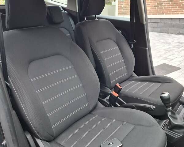 Серый Рено Дастер, объемом двигателя 1.46 л и пробегом 51 тыс. км за 22750 $, фото 85 на Automoto.ua