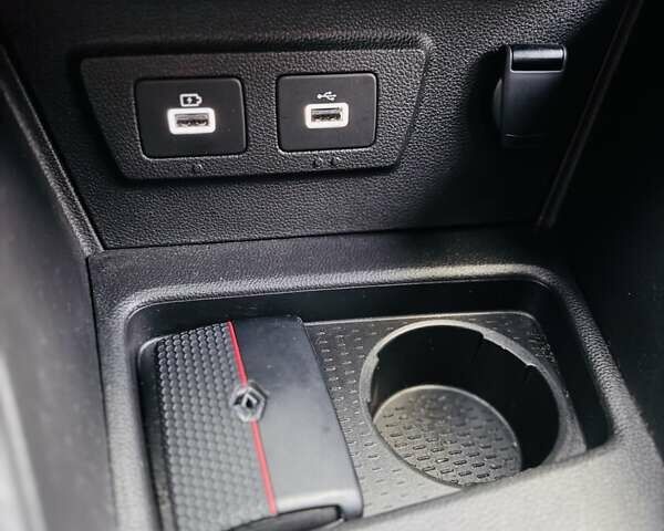 Серый Рено Дастер, объемом двигателя 1.5 л и пробегом 58 тыс. км за 19999 $, фото 24 на Automoto.ua