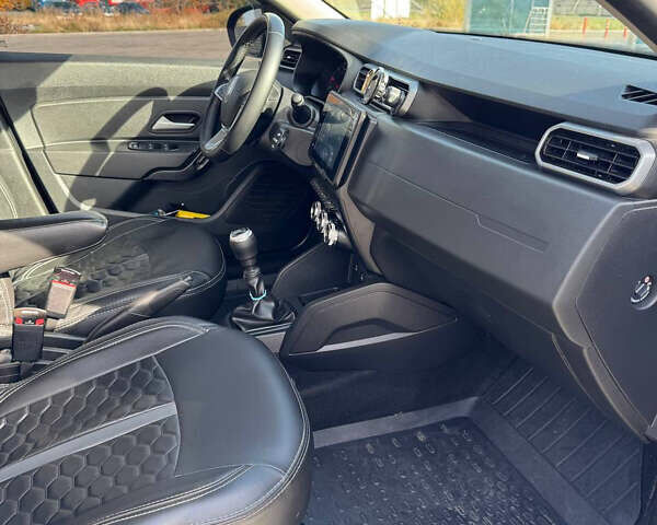 Рено Дастер 2024 в Николаеве на Automoto.ua Серый Рено Дастер, объемом двигателя 1.46 л и пробегом 43 тыс. км за 22800 $, фото 42 на Automoto.ua